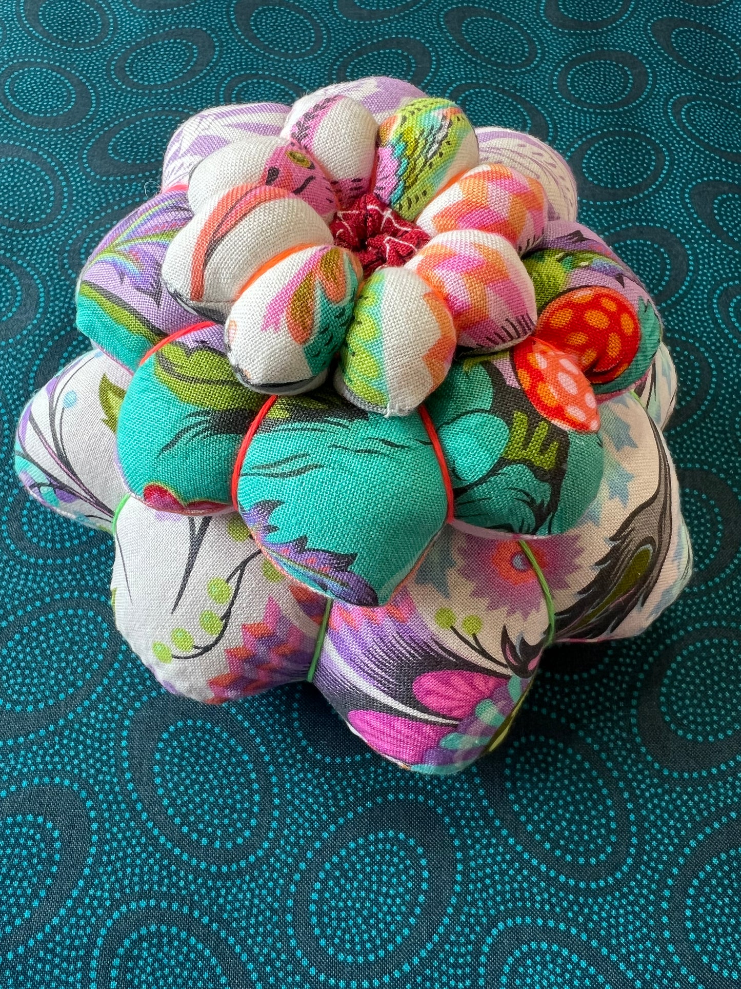 TULA PINK - PIN CUSHION || TP001.TULA1