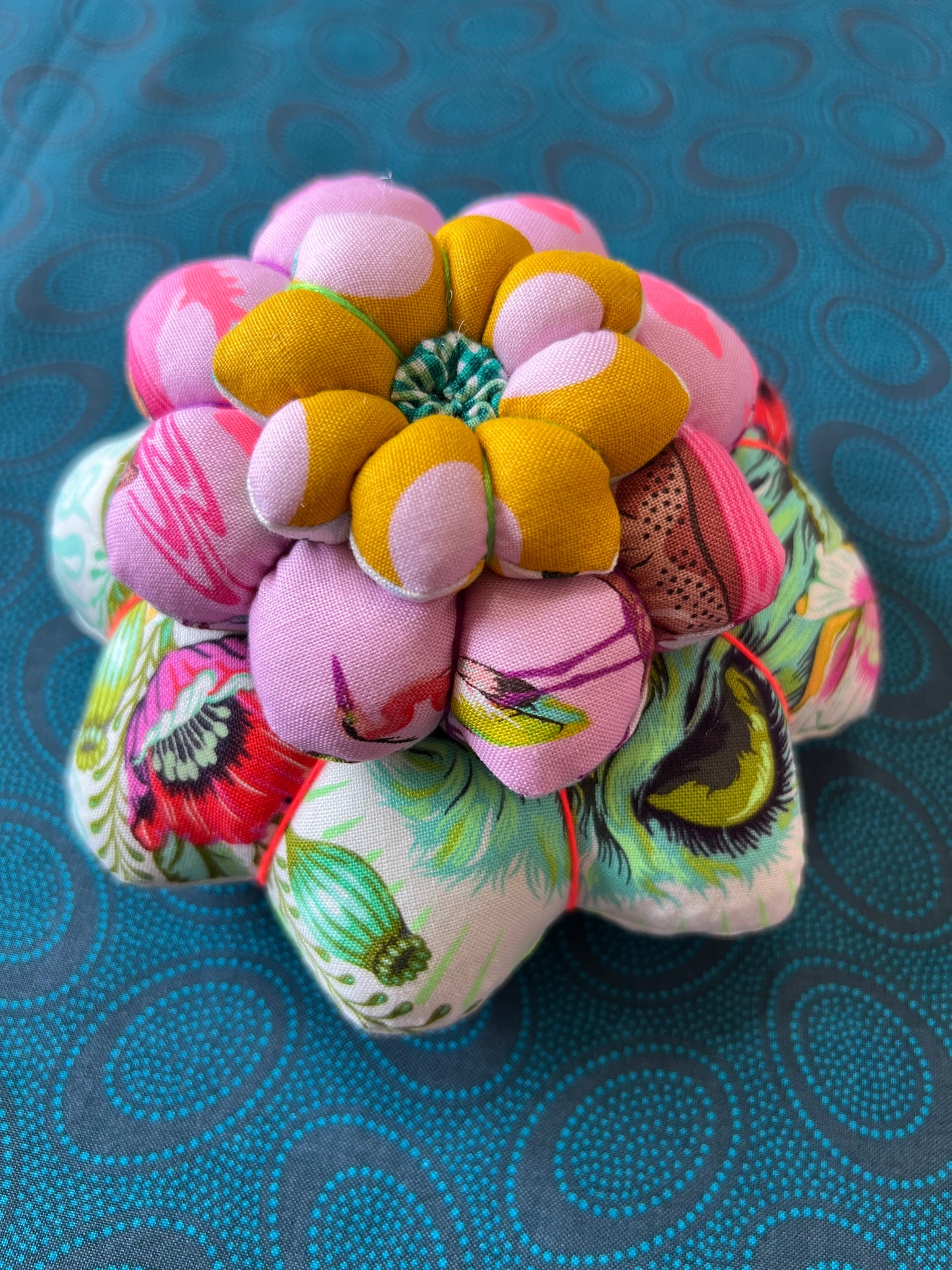 TULA PINK - PIN CUSHION || TP001.TULA1